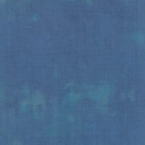 Grunge Basics Sea 30150 301, Moda Basic Grey. Een mat blauwe grunge. Quiltstof, 100% katoen
