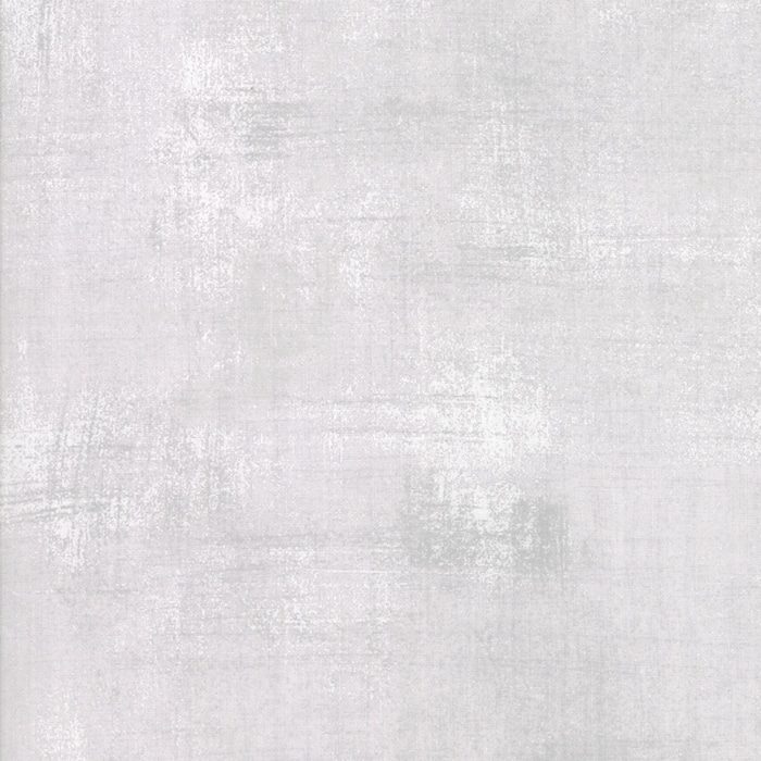 Grey Paper Grunge licht grijs, sneeuw en ijs, met een klein vleugje rose. Grey Paper 30150 360 Grunge Basics, bijna effen quilt stof, 100% katoen