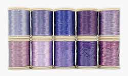 Wonderfil garens, paars. Assortiment van 10 klossen garens in diverse tinten paars voor patchen, quilten en borduren. Rayon, 40 wt, 150 m.