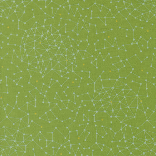 Olive You Net Fresh Grass 1881 13 Groene quiltstof  met grafisch motief van lijnen. Uit de Moda-collectie Olive You, ontworpen door Zen Chic. Quiltstof, 100% katoen